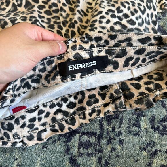 New without Tags Express Leopard Print Paper Bag Shorties with Tie-Belt Detail - Picture 5 of 9